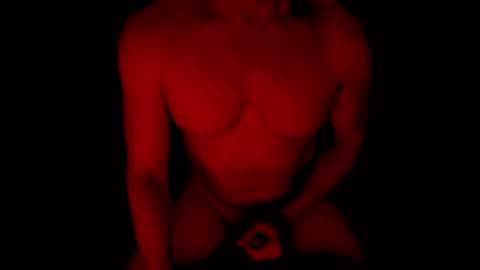 Snapshot of thehungmantis chatting on 10/20/25, 02:56 thehungmantis online show from 10/20/25, 02:56