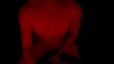 Snapshot of thehungmantis chatting on 11/15/25, 04:43 thehungmantis online show from 11/15/25, 04:43