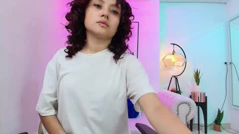 Theia  online show from 12/22/24, 12:38