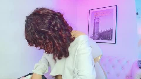 Theia  online show from 01/11/25, 04:36