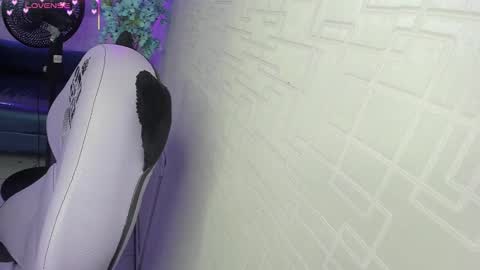 Theia  online show from 11/15/25, 02:42