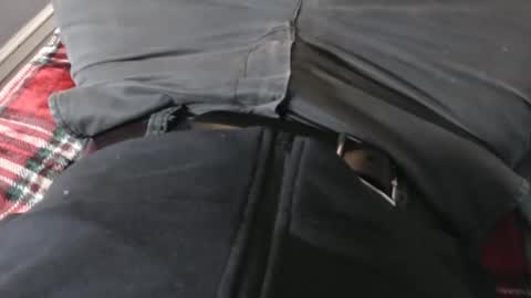 Snapshot of thejerk1974 chatting on 10/24/25, 10:28 Liam online show from 10/24/25, 10:28