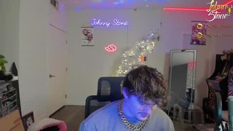 Snapshot of thejohnnystone chatting on 12/31/24, 12:43 Johnny Stone online show from 12/31/24, 12:43