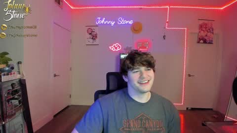 Snapshot of thejohnnystone chatting on 02/04/25, 01:13 Johnny Stone online show from 02/04/25, 01:13