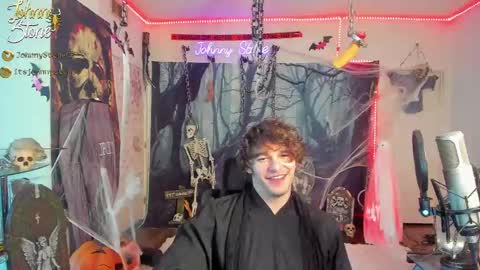 Snapshot of thejohnnystone chatting on 10/03/25, 12:07 Johnny Stone online show from 10/03/25, 12:07