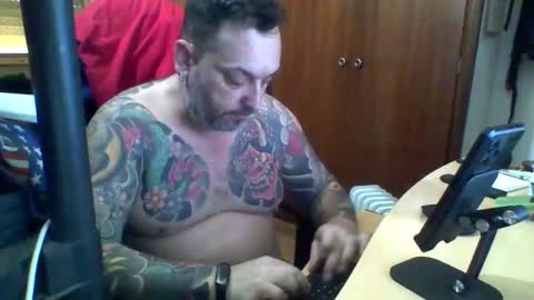 Snapshot of thekier chatting on 12/30/24, 01:58 thekier online show from 12/30/24, 01:58