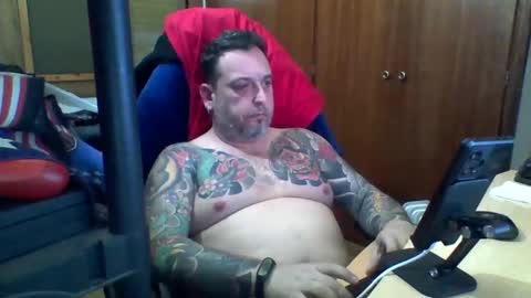 Snapshot of thekier chatting on 01/17/25, 05:08 thekier online show from 01/17/25, 05:08