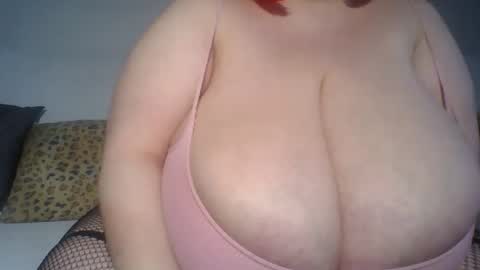 Snapshot of thekinkyangel chatting on 12/31/24, 07:31 Kinky Angel online show from 12/31/24, 07:31