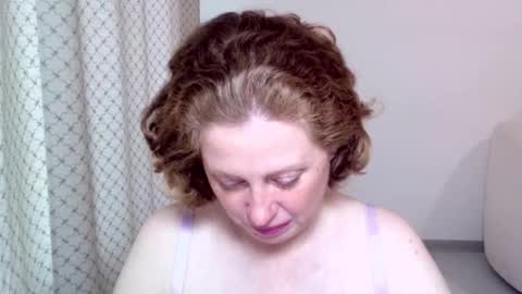 Ella online show from 10/22/25, 08:47