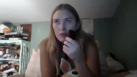 Snapshot of thelittlebambii chatting on 11/30/25, 09:08 Little Bambii online show from 11/30/25, 09:08