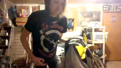 Snapshot of thelovecreep chatting on 01/01/25, 10:54 lovecreep online show from 01/01/25, 10:54