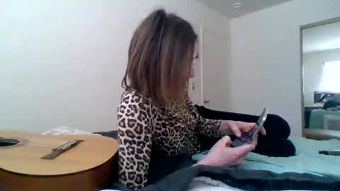 Snapshot of thelovecreep chatting on 02/10/25, 06:35 lovecreep online show from 02/10/25, 06:35