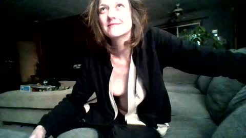 Snapshot of thelovecreep chatting on 02/14/25, 07:49 lovecreep online show from 02/14/25, 07:49