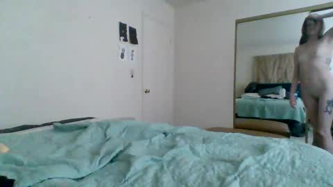 Snapshot of thelovecreep chatting on 02/16/25, 11:05 lovecreep online show from 02/16/25, 11:05