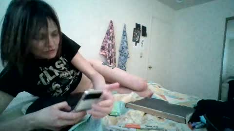 Snapshot of thelovecreep chatting on 02/27/25, 03:05 lovecreep online show from 02/27/25, 03:05
