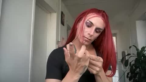 Lucy Lucy online show from 09/17/25, 04:41