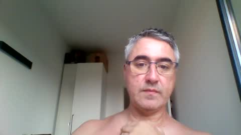 Snapshot of themohican chatting on 08/09/26, 05:40 Themohican online show from 08/09/26, 05:40