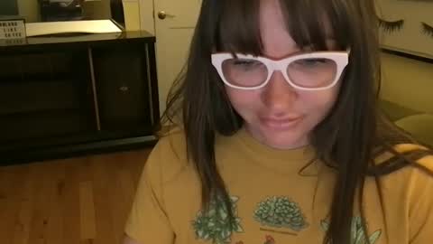Snapshot of themrsnelson chatting on 09/13/25, 08:25 Cach Nelson online show from 09/13/25, 08:25