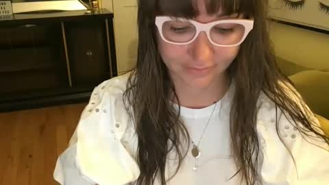 Snapshot of themrsnelson chatting on 09/15/25, 12:49 Cach Nelson online show from 09/15/25, 12:49