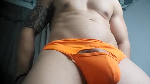 themuscularvenezuelanman online show from 02/05/25, 07:18