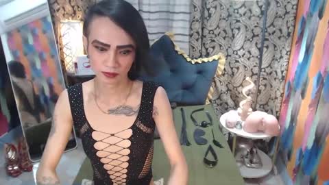 Snapshot of thenchantressduo69 chatting on 03/08/25, 06:26 Anne online show from 03/08/25, 06:26