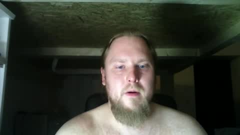 thenewdude1992 online show from 02/14/25, 06:08