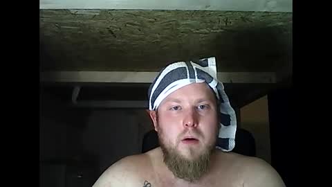 thenewdude1992 online show from 03/01/25, 01:11