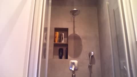 thenewdude1992 online show from 10/23/25, 09:02