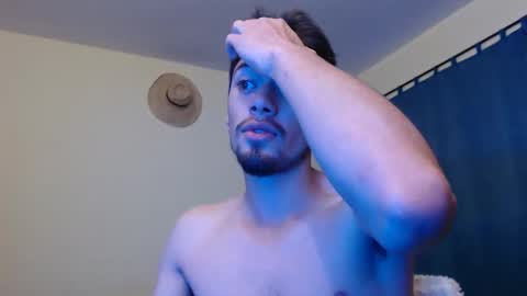 Snapshot of theo_stone04 chatting on 11/11/25, 04:01 Theo online show from 11/11/25, 04:01