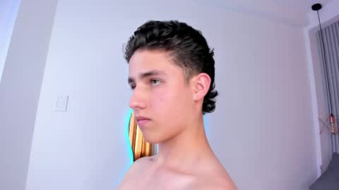  THEO- MATEO  online show from 01/07/25, 07:59