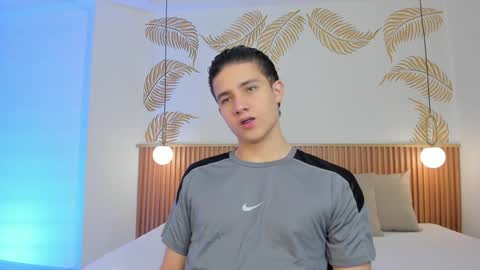  THEO- MATEO  online show from 01/10/25, 01:31