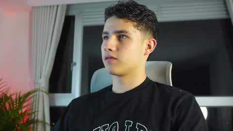  THEO- MATEO  online show from 03/01/25, 11:47