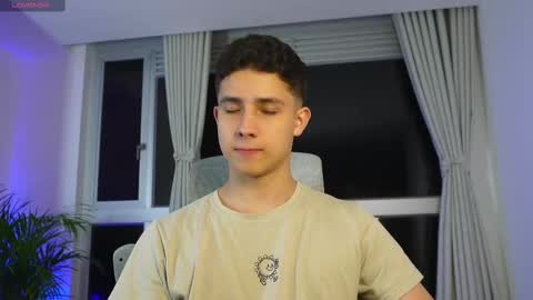  THEO- MATEO  online show from 03/11/25, 11:48