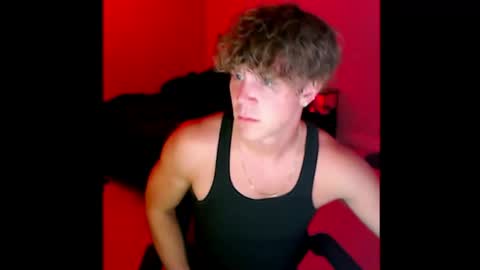 Snapshot of theonlylogan chatting on 06/25/26, 01:16 Logann online show from 06/25/26, 01:16
