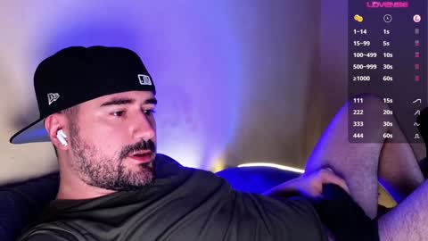 Snapshot of theoravi chatting on 12/23/24, 02:24 Theo Ravi online show from 12/23/24, 02:24