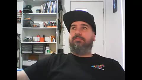 Snapshot of theozbeardguy chatting on 09/19/25, 06:59 aussiebeard online show from 09/19/25, 06:59