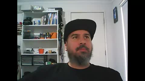 Snapshot of theozbeardguy chatting on 04/12/26, 01:32 aussiebeard online show from 04/12/26, 01:32
