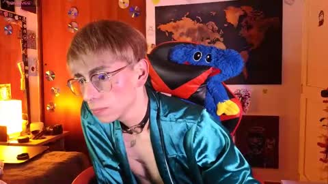 Snapshot of theprince_red chatting on 04/21/26, 01:42 Matt independent model online show from 04/21/26, 01:42