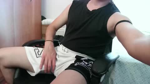 Snapshot of therandomniceboy chatting on 09/13/25, 11:21 therandomniceboy online show from 09/13/25, 11:21