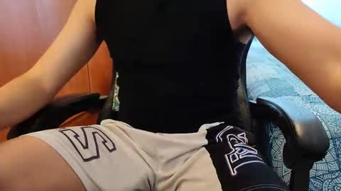 Snapshot of therandomniceboy chatting on 11/22/25, 12:04 therandomniceboy online show from 11/22/25, 12:04