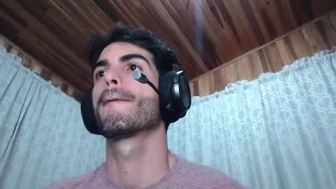 Santiago Enrique online show from 12/23/25, 07:17