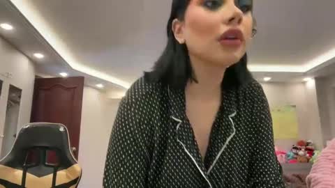 Snapshot of therealcamilabaddie chatting on 09/09/25, 03:33 therealcamilabaddie online show from 09/09/25, 03:33