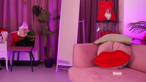 Deea  online show from 12/18/24, 07:41