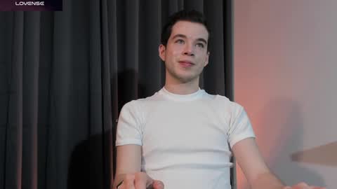Snapshot of therealmartincox chatting on 12/07/24, 02:53 4th online show from 12/07/24, 02:53