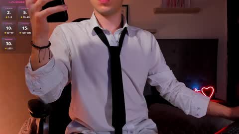 Snapshot of therealmartincox chatting on 10/12/25, 09:14 4th online show from 10/12/25, 09:14