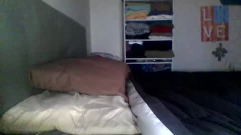 Snapshot of therealprimitive chatting on 09/23/25, 01:36 therealprimitive online show from 09/23/25, 01:36