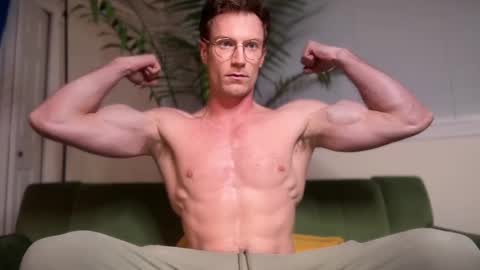 Pookie online show from 09/30/25, 02:05