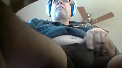 Snapshot of thereisnospoon1970 chatting on 02/12/25, 09:22 Neo online show from 02/12/25, 09:22