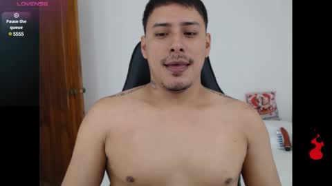 Snapshot of therokalejandro chatting on 01/20/25, 01:32 ALEJANDRO online show from 01/20/25, 01:32