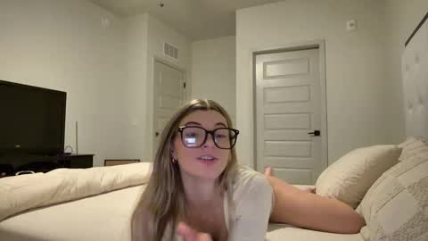 therosiecheeks online show from 01/06/26, 12:58